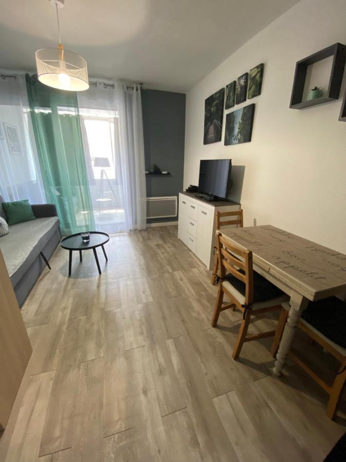 Studio A Deux Pas Des Plages Sete Bagian luar foto